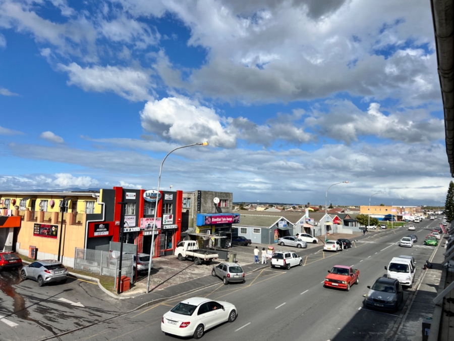 Commercial Property for Sale in Tuscany Glen Western Cape